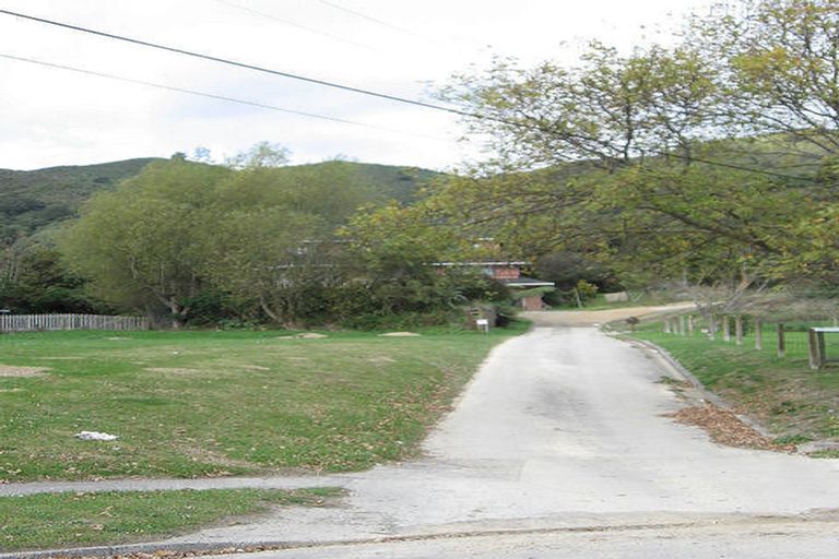 Photo of property in 10a Buller Grove, Naenae, Lower Hutt, 5011