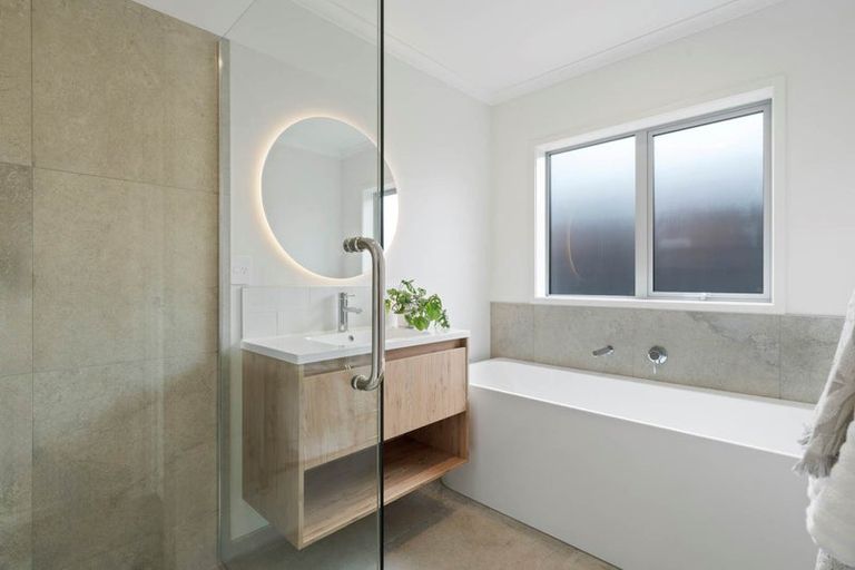 Photo of property in 9 Paihere Street, Huapai, 0810