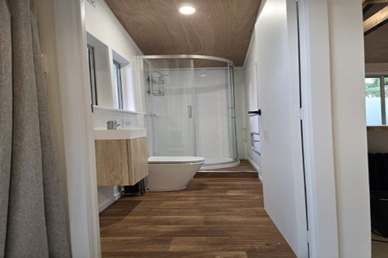 Photo of property in 11 Dellwood Avenue, Henderson, Auckland, 0612