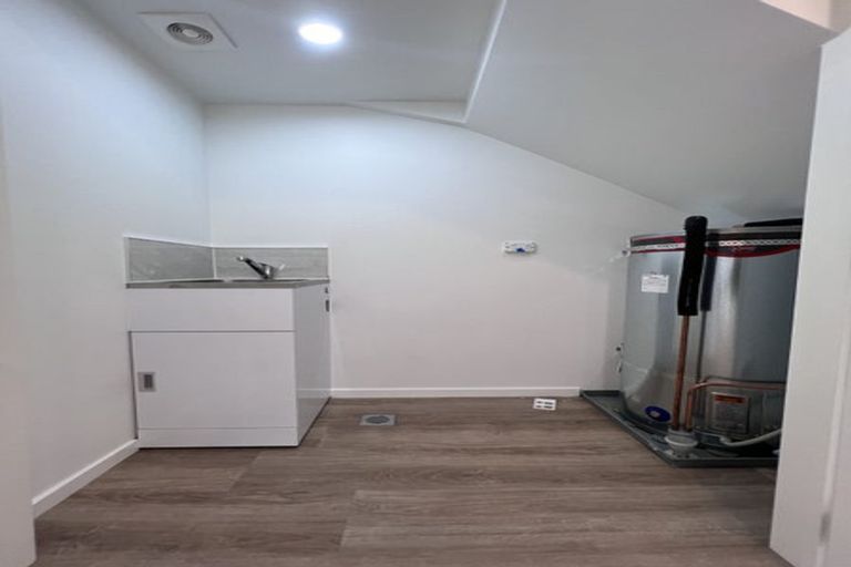 Photo of property in 7 Sheralee Place, Bucklands Beach, Auckland, 2014