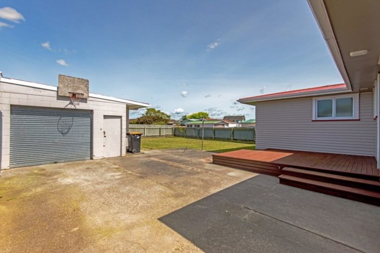 Photo of property in 28 Holdsworth Avenue, Milson, Palmerston North, 4414