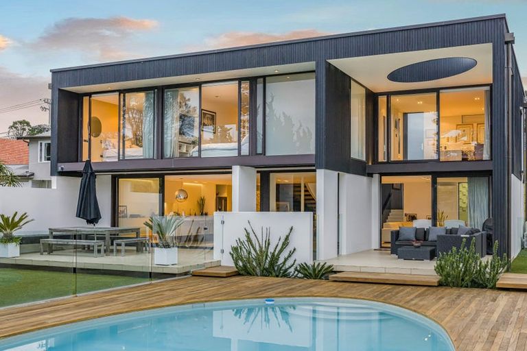 Photo of property in 303 Beach Road, Campbells Bay, Auckland, 0630