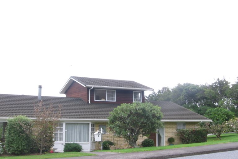 Photo of property in 2a Te Maku Grove, Waikanae, 5036