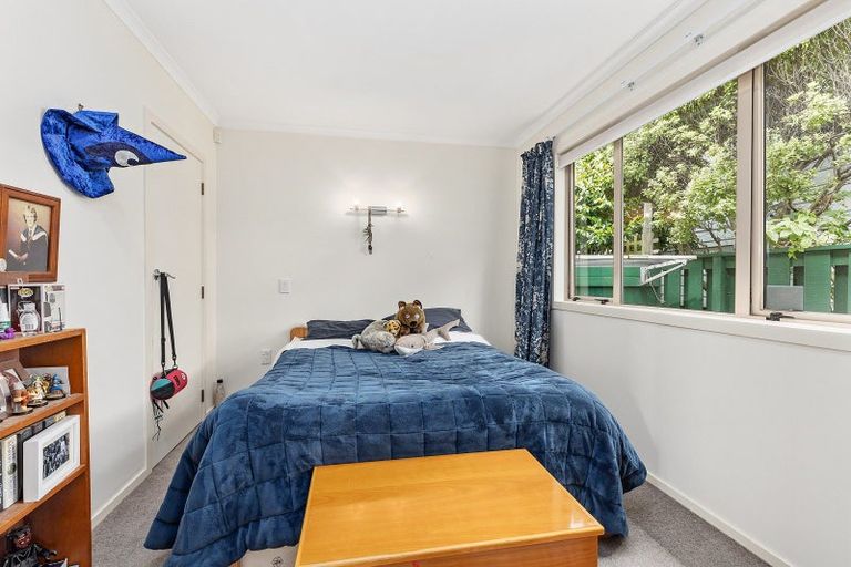 Photo of property in 2a Downing Street, Crofton Downs, Wellington, 6035