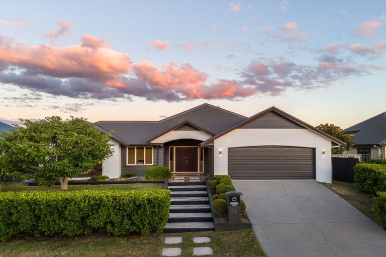 Photo of property in 51 Saint James Drive, Huntington, Hamilton, 3210