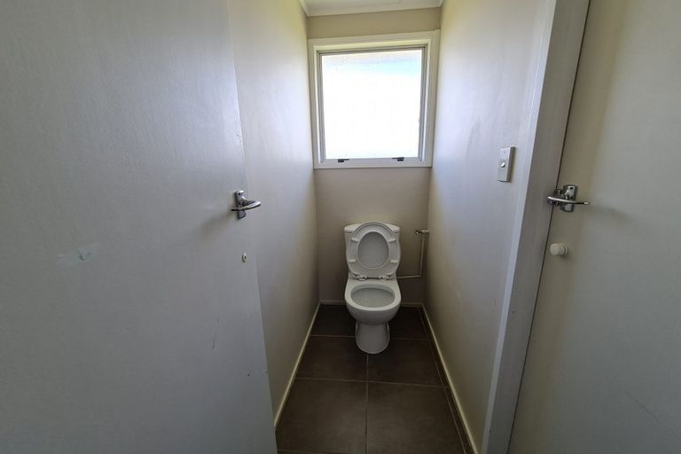 Photo of property in 3 Pukeroa Place, Papakura, 2110