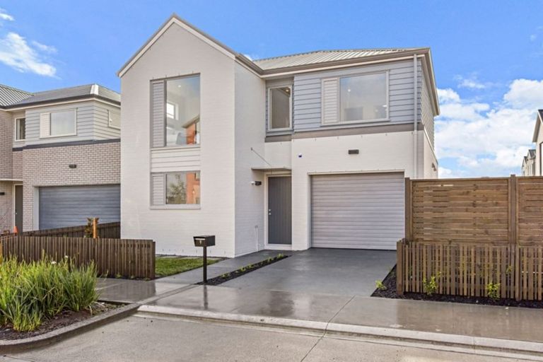 Photo of property in 9 Peihana Road, Hobsonville, Auckland, 0616