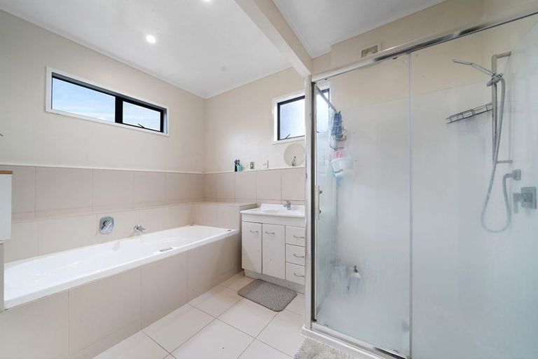 Photo of property in 51 Hindmarsh Street, Henderson, Auckland, 0612