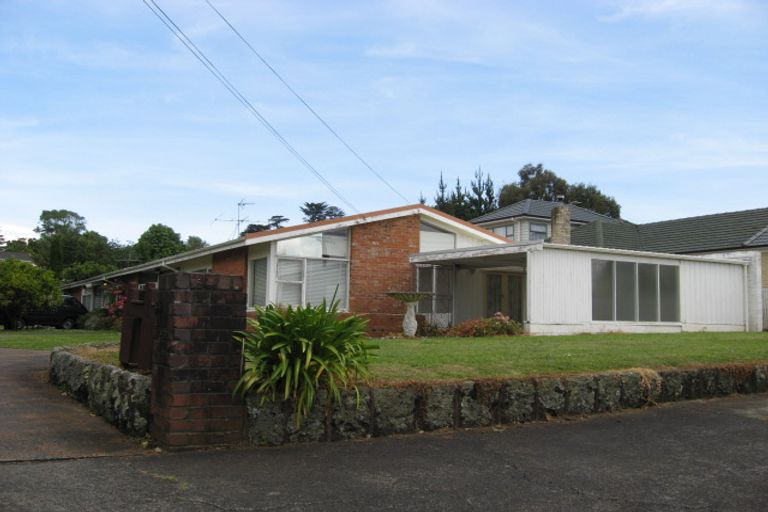 Photo of property in 2/15 Mcintyre Road, Mangere Bridge, Auckland, 2022