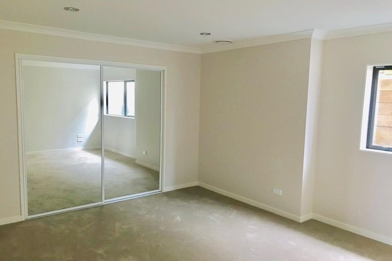Photo of property in 61 Kirikiri Drive, Papakura, 2110