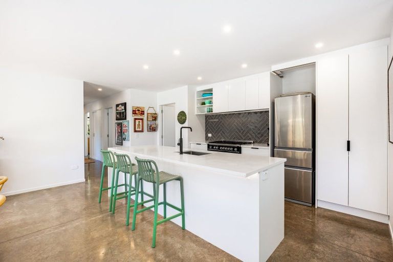 Photo of property in 27 Smithfield Road, Waikanae, 5391