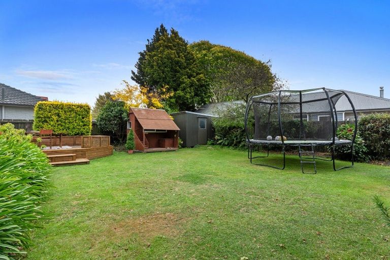 Photo of property in 12 Saint Ives Street, Harewood, Christchurch, 8051