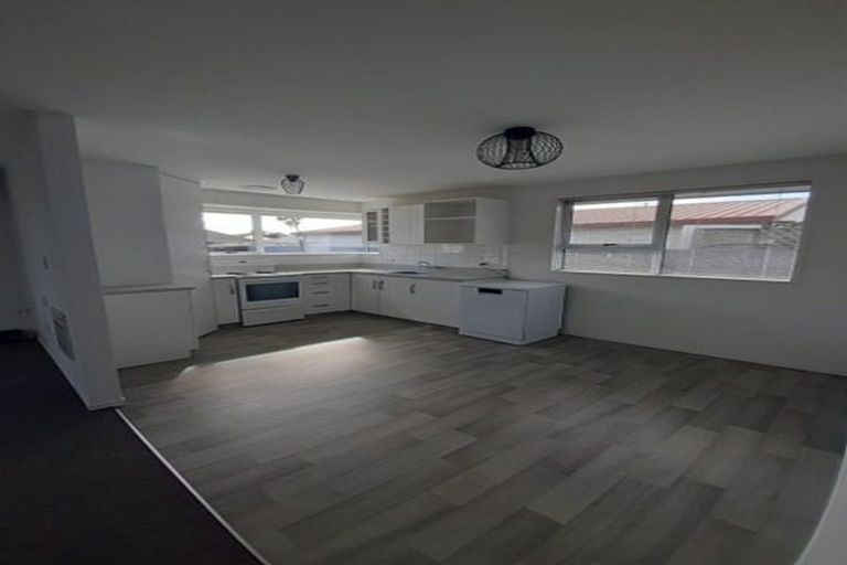 Photo of property in 1/22 Awatea Road, Hornby, Christchurch, 8042