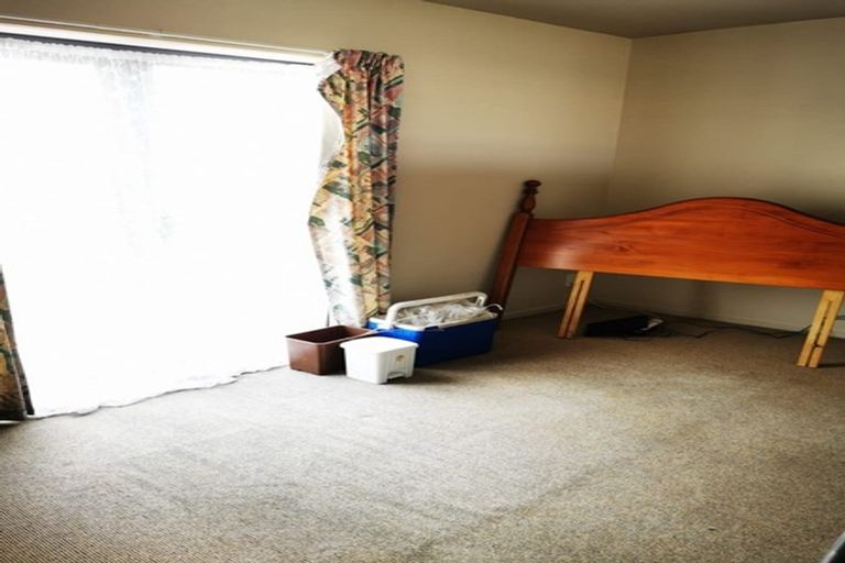 Photo of property in 2b/8 Crown Lynn Place, New Lynn, Auckland, 0600