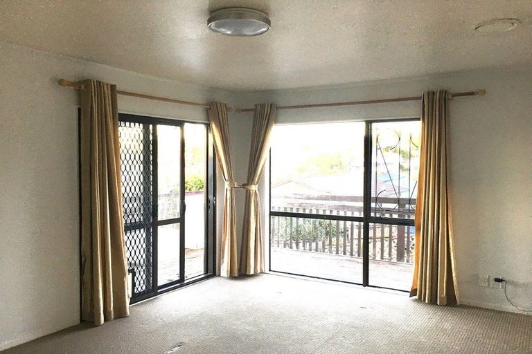 Photo of property in 84 Keegan Drive, Massey, Auckland, 0614