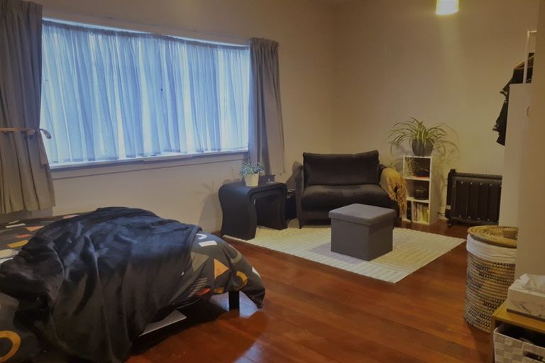 Photo of property in 147a Onepu Road, Lyall Bay, Wellington, 6022