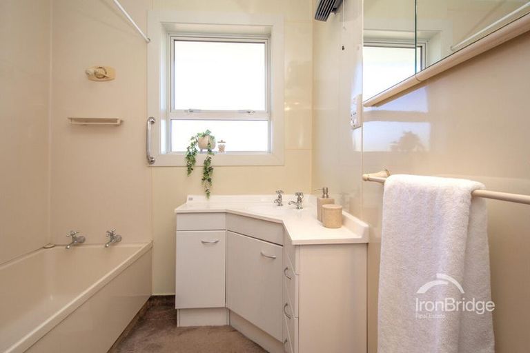 Photo of property in 3 Frensham Crescent, Woolston, Christchurch, 8062