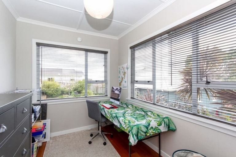 Photo of property in 72 Lorna Street, Lynmouth, New Plymouth, 4310