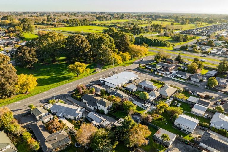 Photo of property in 72 Ohoka Road, Kaiapoi, 7630