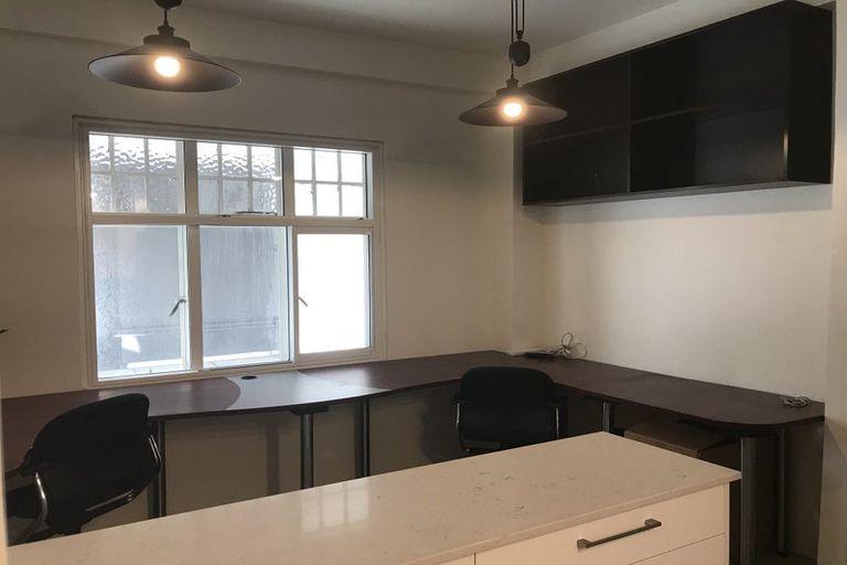 Photo of property in 154u1 Oriental Parade, Oriental Bay, Wellington, 6011