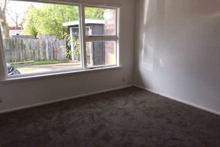 Photo of property in 1/84 Holly Road, St Albans, Christchurch, 8014