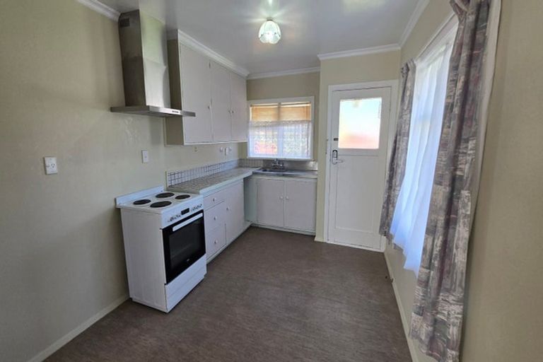 Photo of property in 4/64 Gibbons Street, Ebdentown, Upper Hutt, 5018