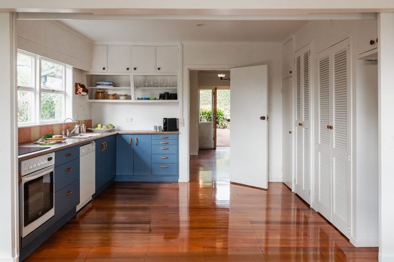 Photo of property in 137 Hinemoa Street, Birkenhead, Auckland, 0626