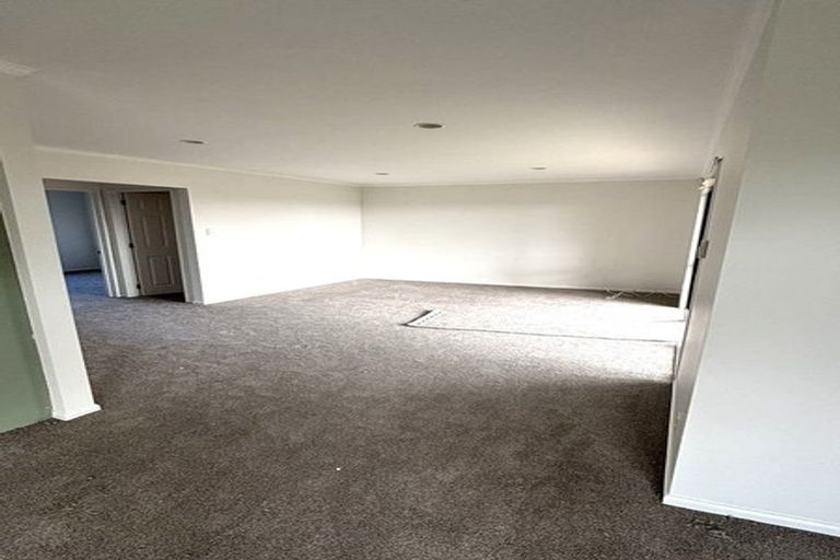Photo of property in 14 Arrowsmith Drive, Clover Park, Auckland, 2019