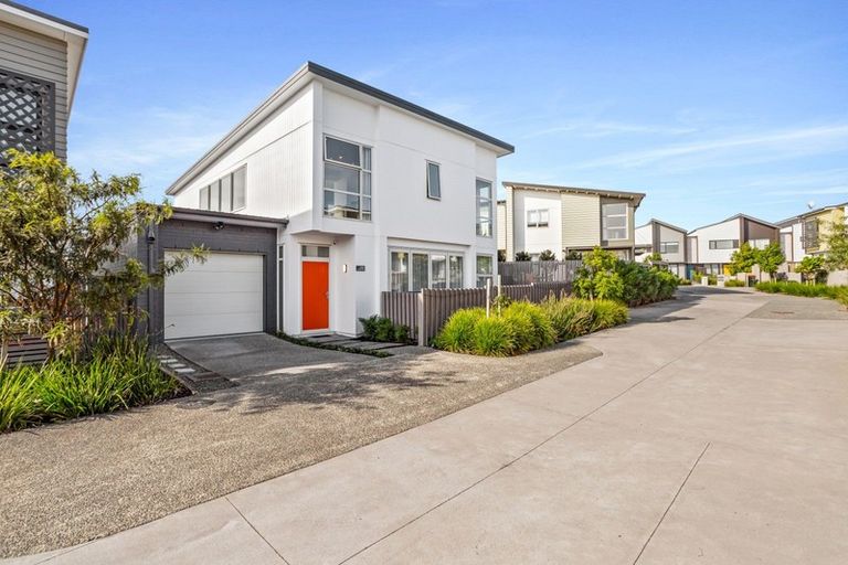 Photo of property in 28e Ian Morrison Road, Hobsonville, Auckland, 0616