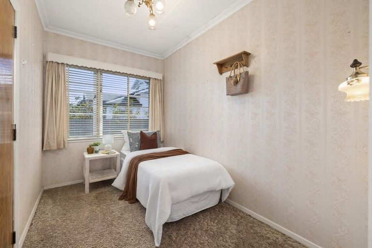 Photo of property in 18 Kent Street, Carterton, 5713