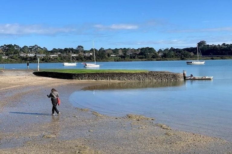 Photo of property in 4/27 Taikata Road, Te Atatu Peninsula, Auckland, 0610