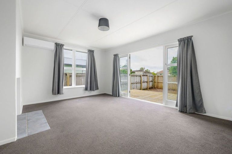Photo of property in 9a Hockin Place, Fairfield, Hamilton, 3214