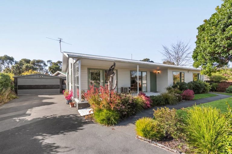 Photo of property in 48 Orrick Crescent, Avondale, Christchurch, 8061