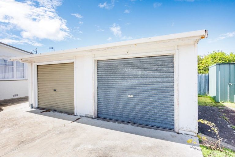 Photo of property in 1 Kiwi Court, Roslyn, Palmerston North, 4414