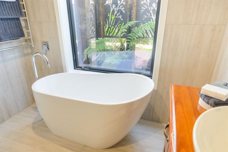 Photo of property in 145b Cook Street, West End, Palmerston North, 4410