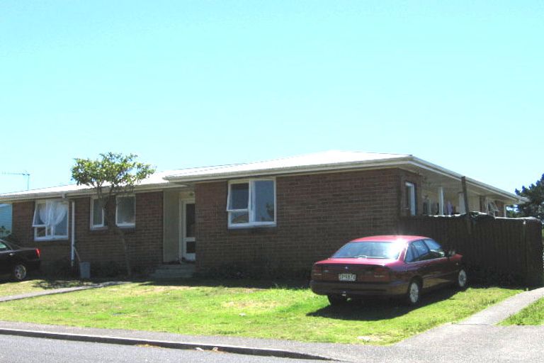 Photo of property in 53 Lysander Crescent, Beach Haven, Auckland, 0626
