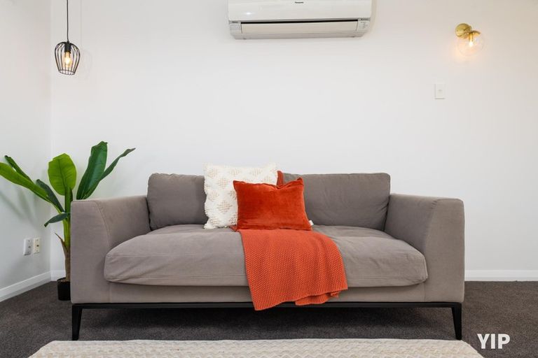 Photo of property in 7 Ruskin Road, Newlands, Wellington, 6037