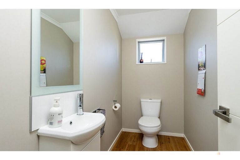 Photo of property in 24 Tancred Street, Geraldine, 7930