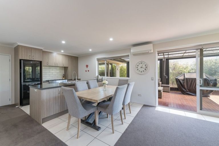 Photo of property in 18 Melfield Place, Richmond, 7020