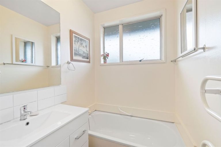 Photo of property in 115a Wilsons Road, Saint Martins, Christchurch, 8022