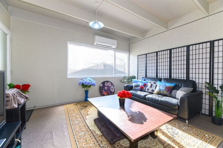 Photo of property in 3/5 Keeling Road, Henderson, Auckland, 0612