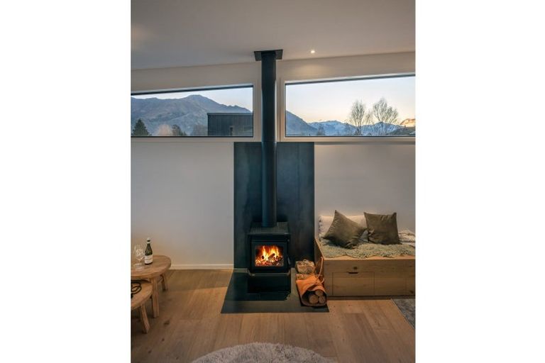 Photo of property in 17 Kapuka Lane, Wanaka, 9305