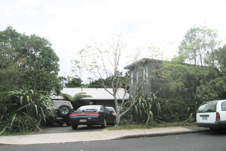 Photo of property in 97 Daffodil Street, Titirangi, Auckland, 0604