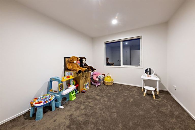 Photo of property in 7 Rere Close, Takanini, 2112