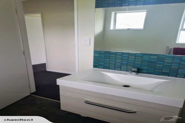 Photo of property in 17 Kowhai Street, Tawa, Wellington, 5028