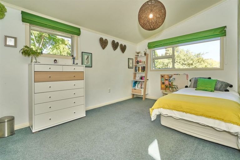Photo of property in 34 Saint Albans Avenue, Hokowhitu, Palmerston North, 4410