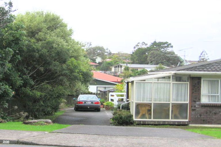 Photo of property in 20a Red Beach Road, Red Beach, 0932