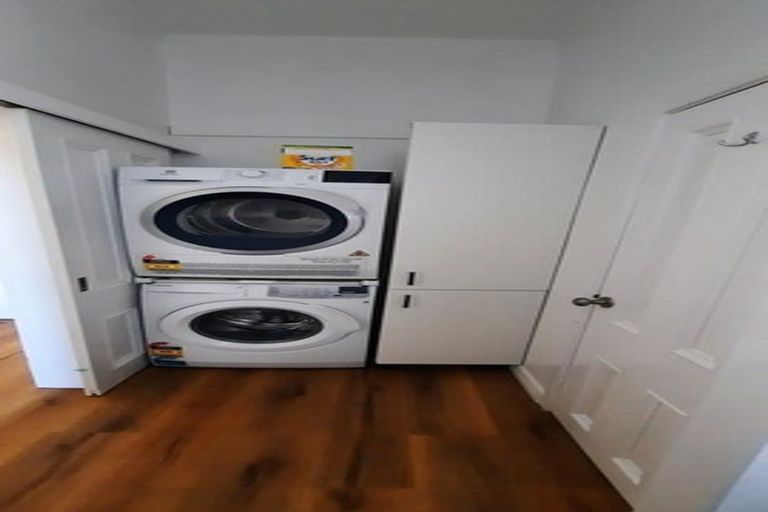 Photo of property in 2 Yale Road, Mount Cook, Wellington, 6021