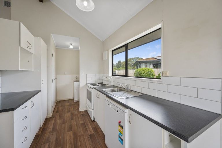 Photo of property in 51 Spriggs Crescent, Greenmeadows, Napier, 4112