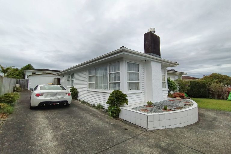 Photo of property in 11 Malvina Place, Bucklands Beach, Auckland, 2014